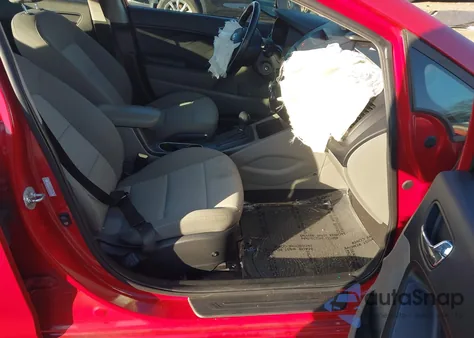 2014 Kia Forte Ex z USA, uszkodzony, nr VIN KNAFX4A86E5115419